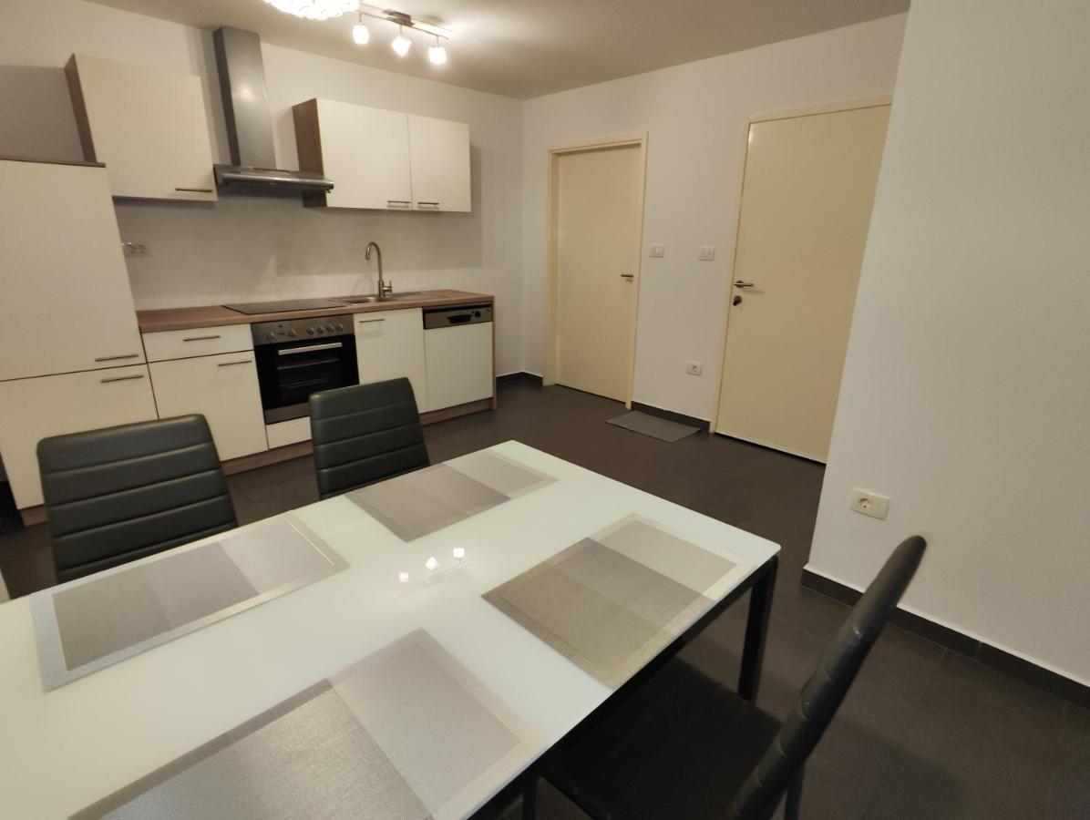 Goriska Apartments Ajdovščina Exteriör bild