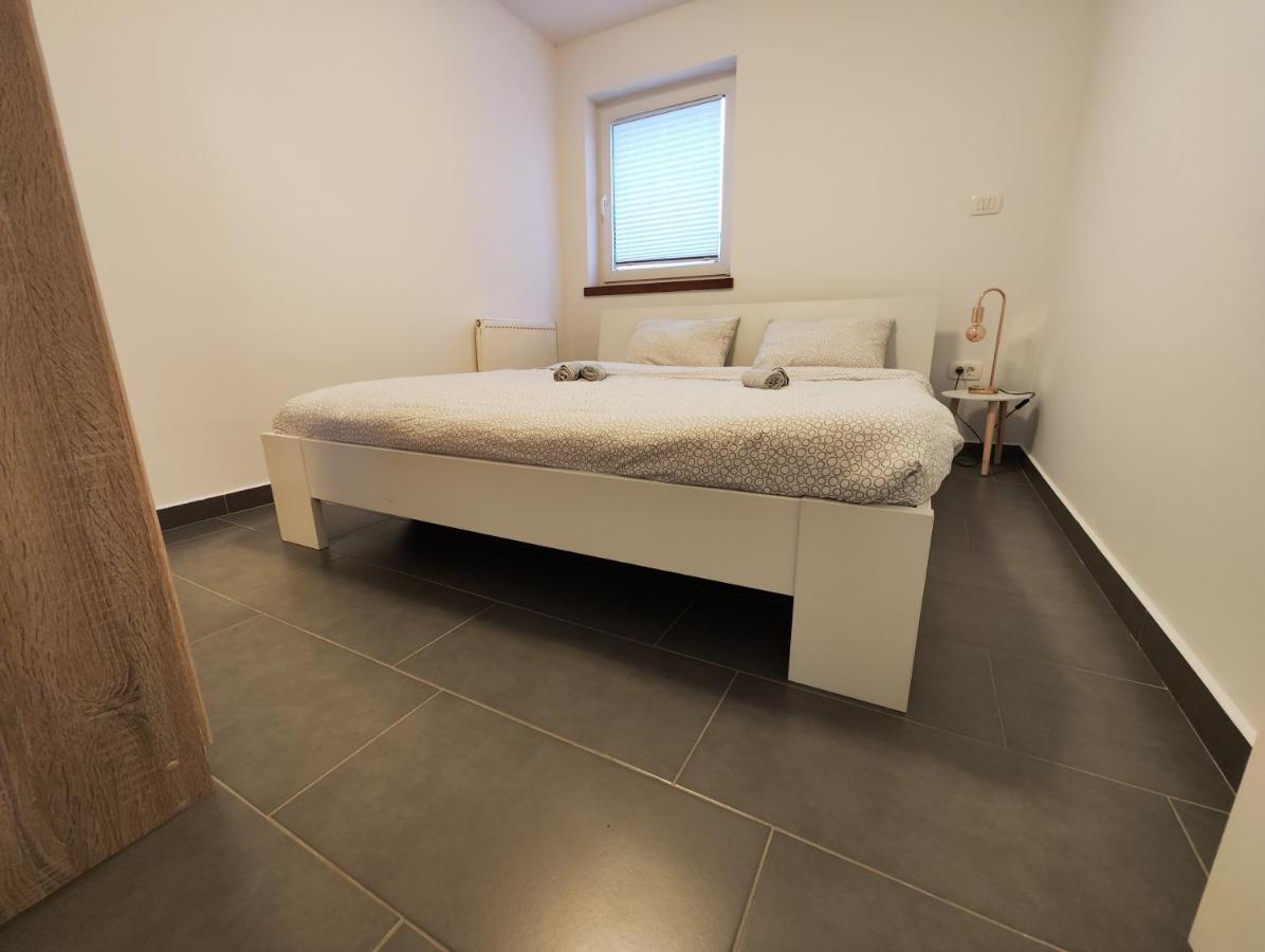 Goriska Apartments Ajdovščina Exteriör bild